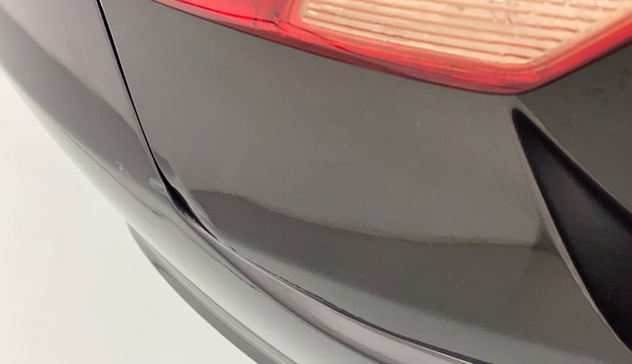 2015 Honda City 1.5L I-VTEC V MT, Petrol, Manual, 92,210 km, Dicky (Boot door) - Slightly dented