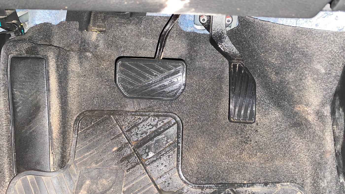 2024 Maruti Grand Vitara DELTA SMART HYBRID AT, Petrol, Automatic, 18,517 km, Pedals