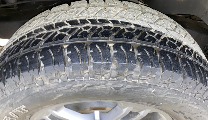 2022 Mahindra Thar LX D AT 4WD HT, Diesel, Automatic, 23,863 km, Right Rear Tyre Tread