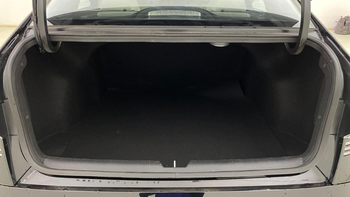 2025 Hyundai Verna SX(O) 1.5 MPI IVT , Petrol, Automatic, 261 km, Boot Inside