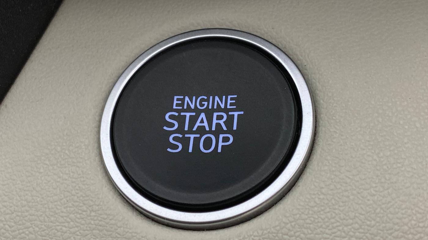 2025 Hyundai Verna SX(O) 1.5 MPI IVT , Petrol, Automatic, 261 km, Keyless Start/ Stop Button