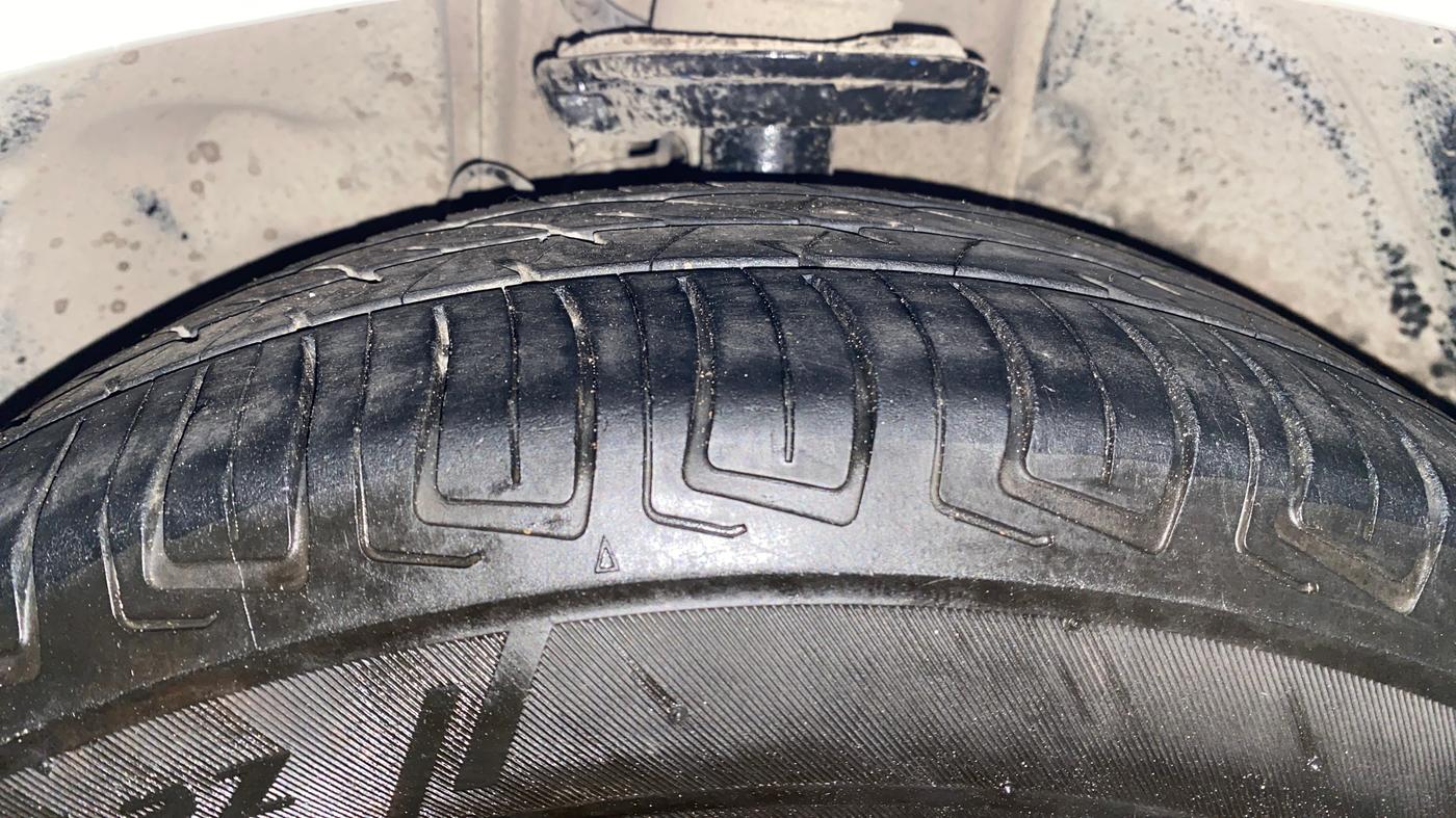 2023 Tata Tiago XT CNG, CNG, Manual, 47,543 km, Left Front Tyre Tread