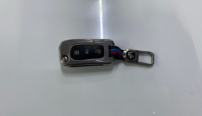 2023 Tata Tiago XT CNG, CNG, Manual, 47,543 km, Key Close Up