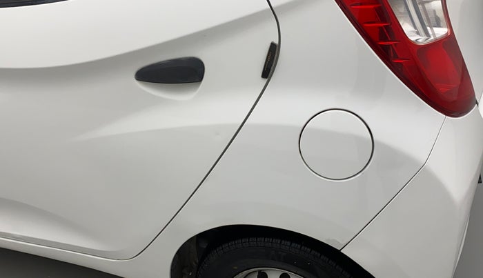2017 Hyundai Eon ERA +, Petrol, Manual, 66,838 km, Left quarter panel - Paint has minor damage