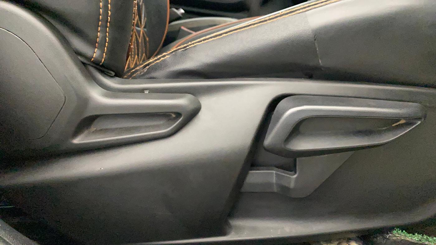 2021 Tata TIAGO NRG XZ MT, Petrol, Manual, 76,422 km, Driver Side Adjustment Panel