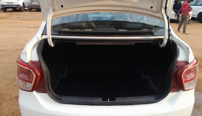 2014 Hyundai Xcent SX AT 1.2 (O), Petrol, Automatic, 78,893 km, Boot Inside