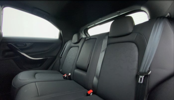 2021 Tata NEXON XZA+(O) DARK EDITION 1.2 RTN, Petrol, Automatic, 4,589 km, Right Side Rear Door Cabin