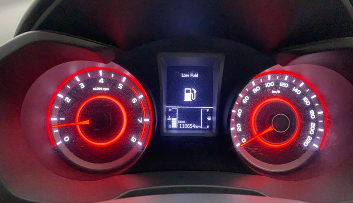 2021 Mahindra XUV300 W8 (O) 1.2 PETROL, Petrol, Manual, 1,10,613 km, Odometer Image