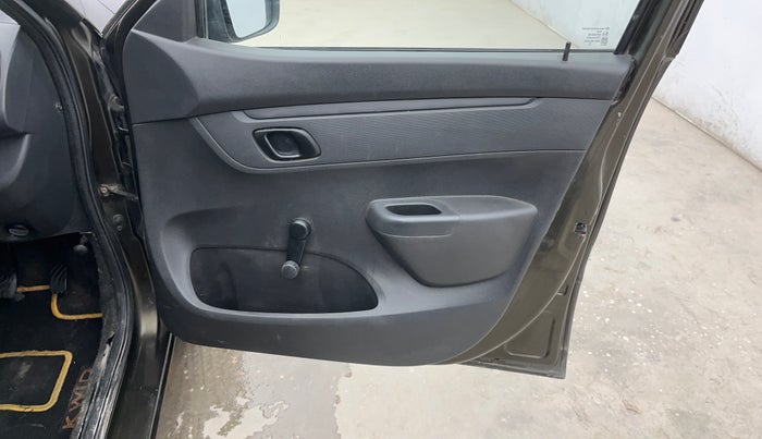 2016 Renault Kwid RXL, Petrol, Manual, 43,923 km, Driver Side Door Panels Control