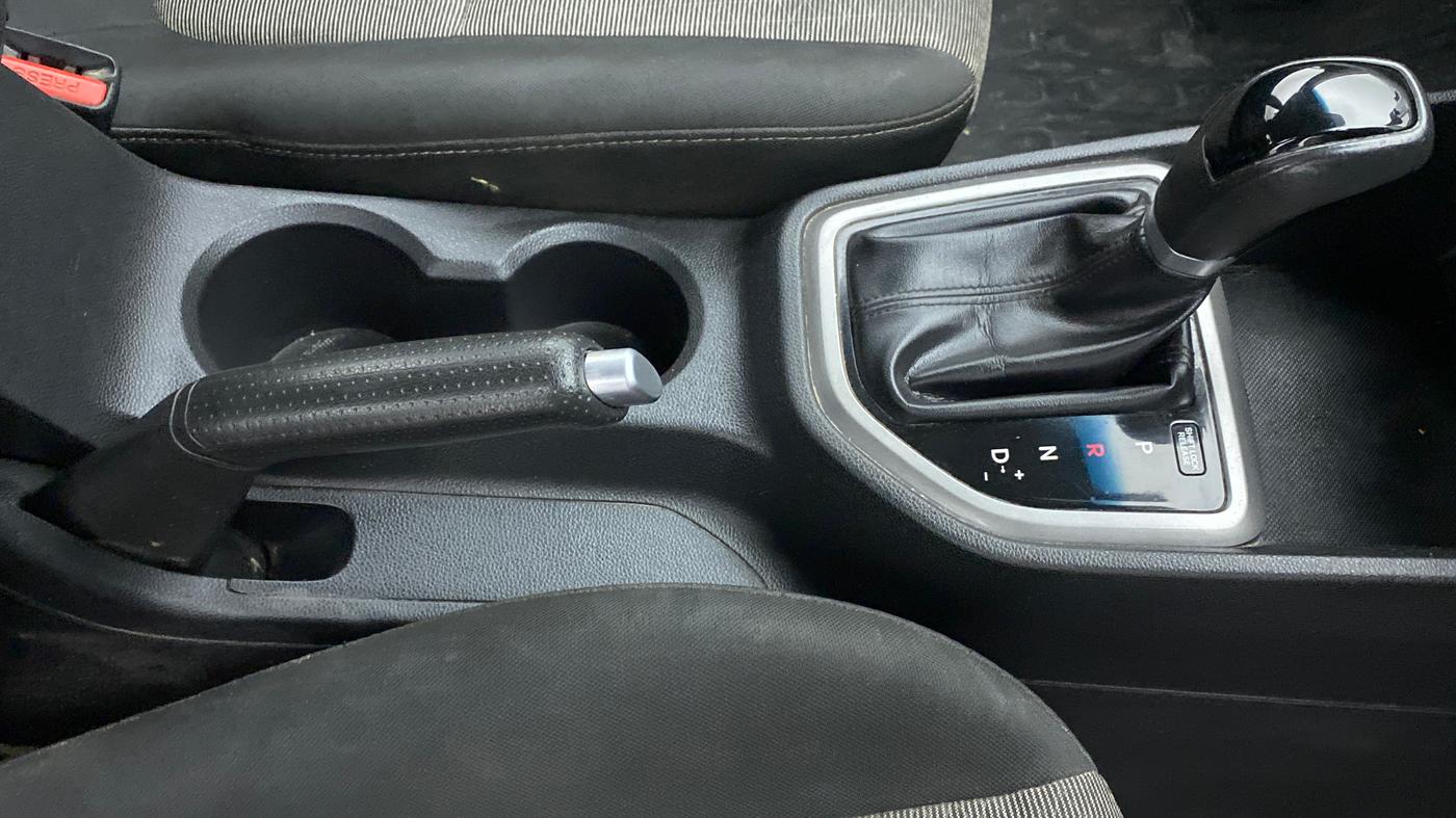 2017 Hyundai Creta SX PLUS AT 1.6 PETROL, Petrol, Automatic, 79,448 km, Gear Lever