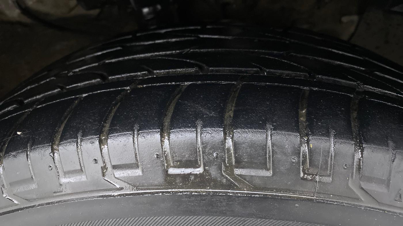 2017 Hyundai Creta SX PLUS AT 1.6 PETROL, Petrol, Automatic, 79,448 km, Right Front Tyre Tread