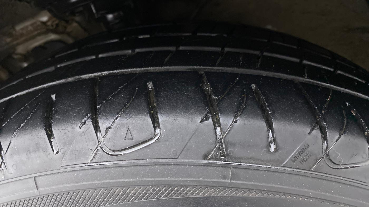 2017 Hyundai Creta SX PLUS AT 1.6 PETROL, Petrol, Automatic, 79,448 km, Left Front Tyre Tread