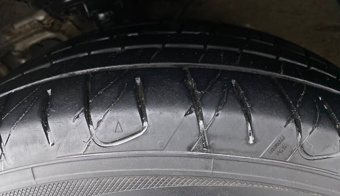 2017 Hyundai Creta SX PLUS AT 1.6 PETROL, Petrol, Automatic, 79,448 km, Left Front Tyre Tread
