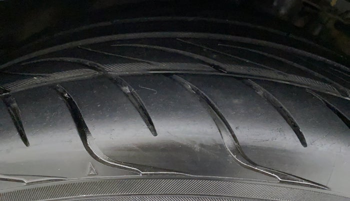 2017 Volkswagen Polo GT TSI 1.2 PETROL AT, Petrol, Automatic, 66,111 km, Left Front Tyre Tread