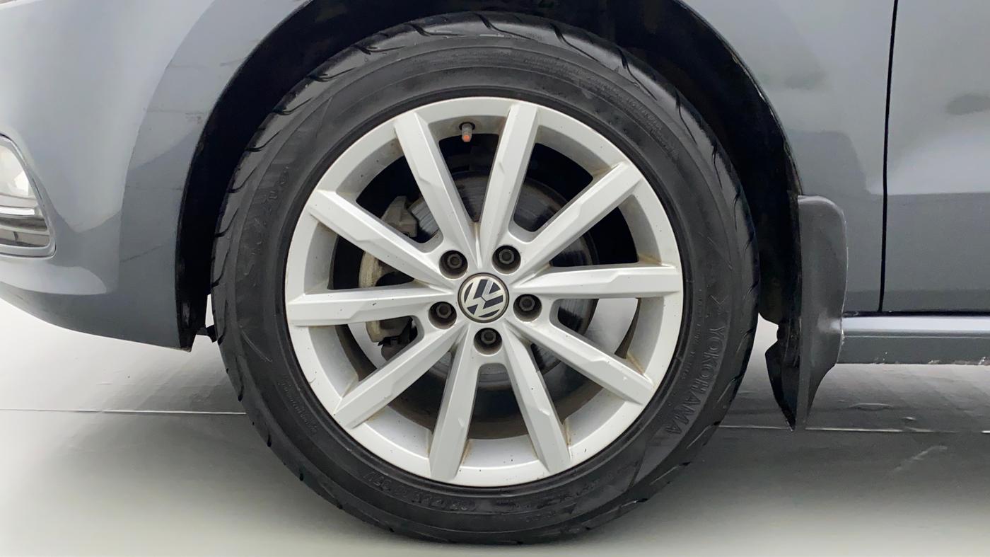 2017 Volkswagen Polo GT TSI 1.2 PETROL AT, Petrol, Automatic, 66,111 km, Left Front Wheel