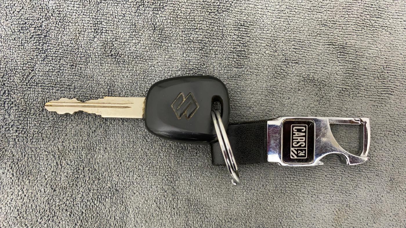2011 Maruti Swift LXI, Petrol, Manual, 54,277 km, Key Close Up