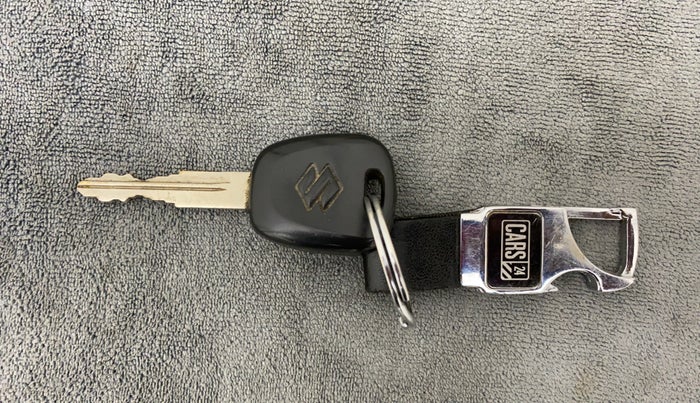 2011 Maruti Swift LXI, Petrol, Manual, 54,277 km, Key Close Up