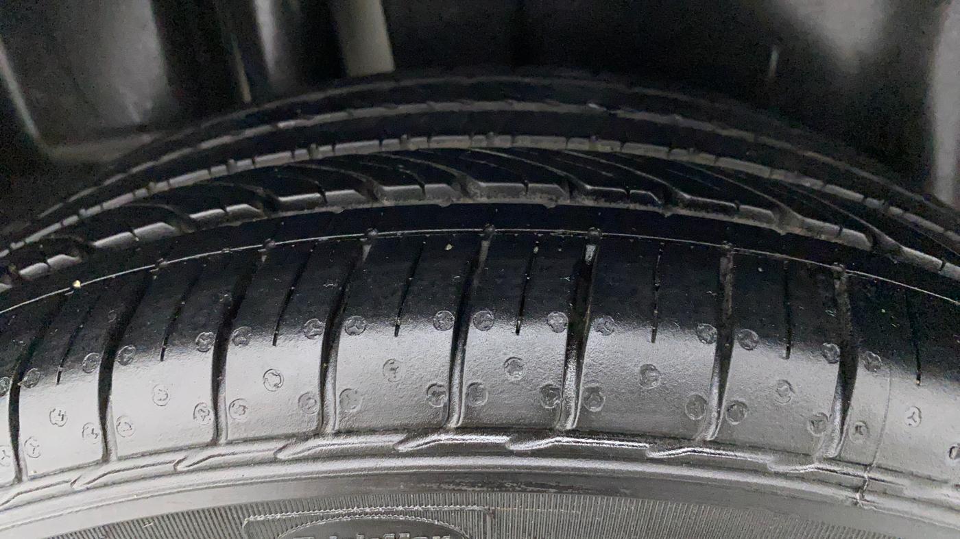 2022 Maruti Ciaz ALPHA  AT 1.5 SHVS PETROL, Petrol, Automatic, 7,536 km, Right Rear Tyre Tread
