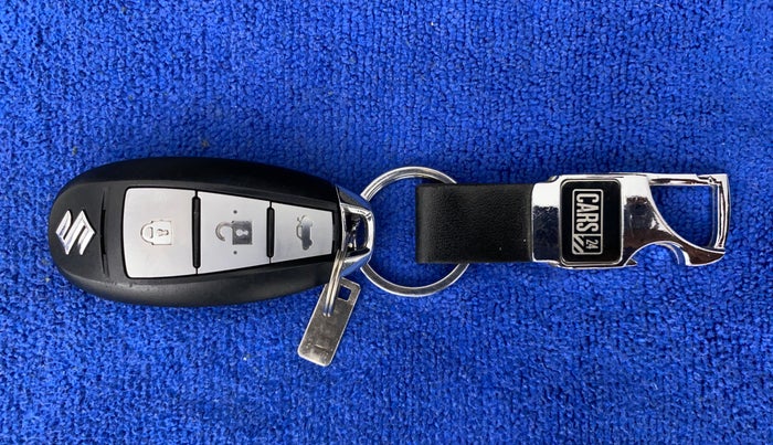 2022 Maruti Ciaz ALPHA  AT 1.5 SHVS PETROL, Petrol, Automatic, 7,536 km, Key Close Up