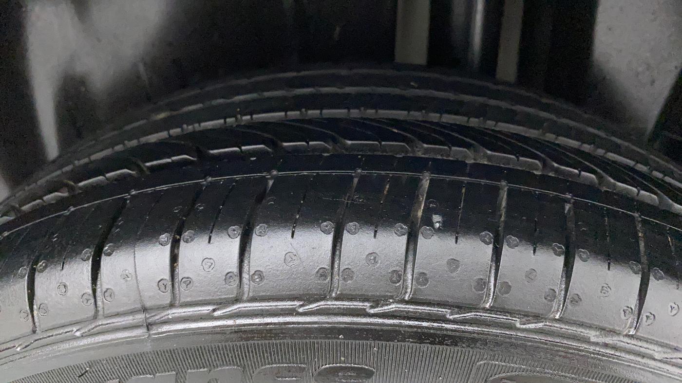 2022 Maruti Ciaz ALPHA  AT 1.5 SHVS PETROL, Petrol, Automatic, 7,536 km, Left Rear Tyre Tread
