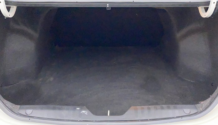 2022 Maruti Ciaz ALPHA  AT 1.5 SHVS PETROL, Petrol, Automatic, 7,536 km, Boot Inside
