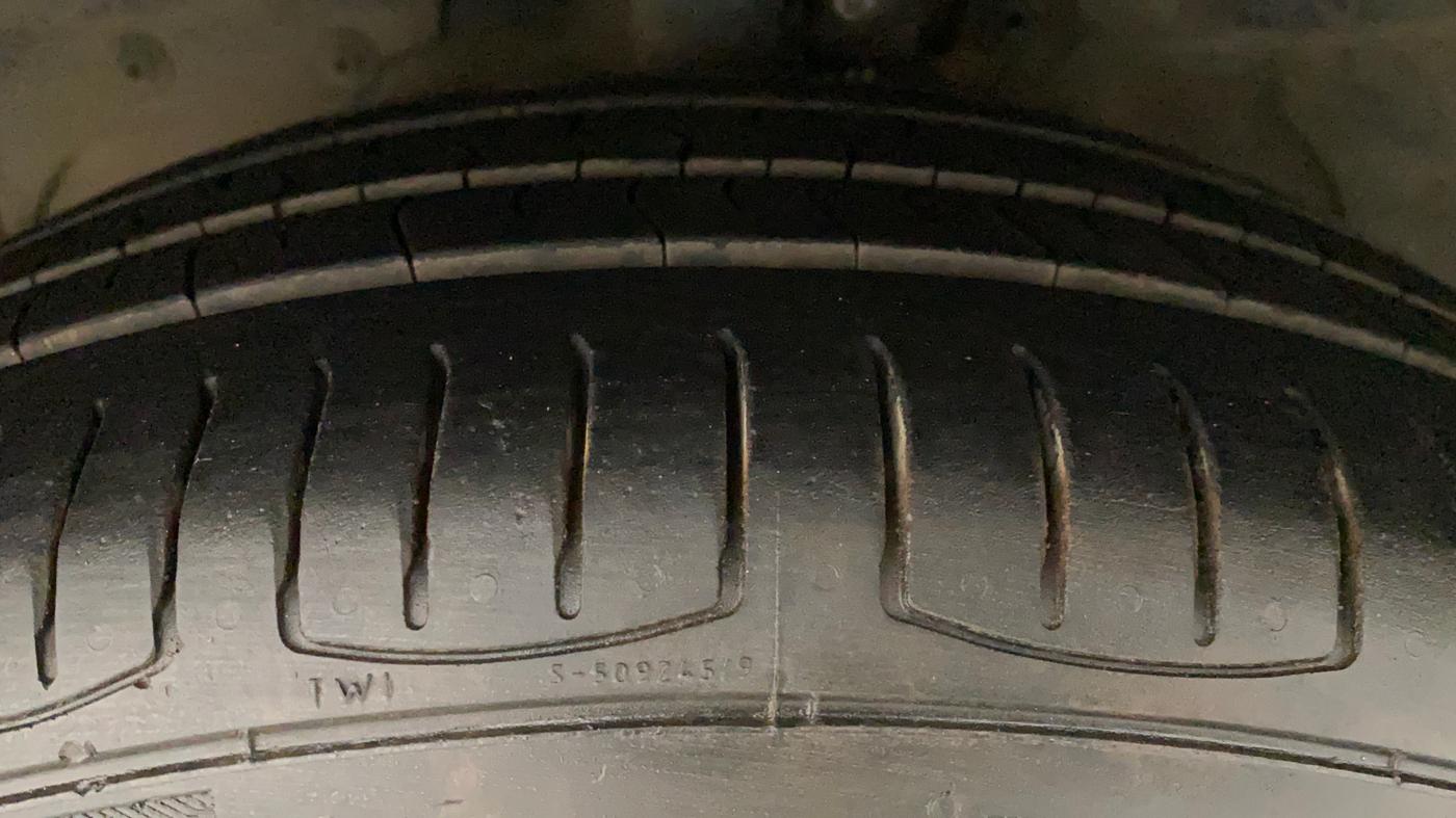 2018 Ford FREESTYLE TITANIUM PLUS 1.2 PETROL, Petrol, Manual, 60,639 km, Left Front Tyre Tread
