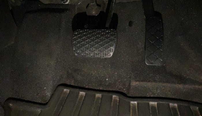 2022 MG ASTOR SAVVY 1.3 TURBO AT S RED, Petrol, Automatic, 42,010 km, Pedals