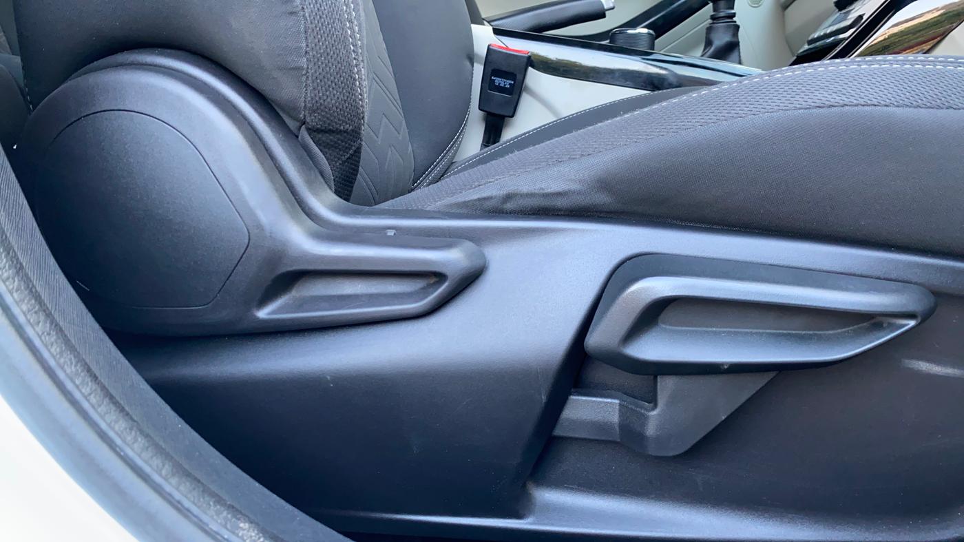 2020 Tata NEXON XZ PLUS PETROL, Petrol, Manual, 1,21,183 km, Driver Side Adjustment Panel