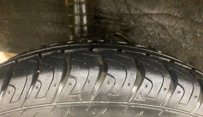 2017 Datsun Go Plus T, Petrol, Manual, 65,431 km, Right Rear Tyre Tread