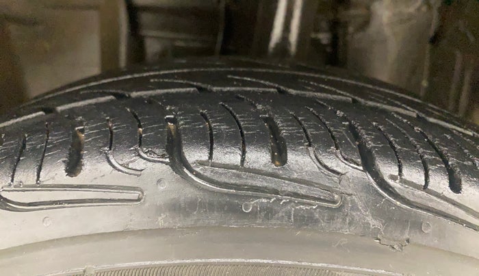 2017 Datsun Go Plus T, Petrol, Manual, 65,431 km, Left Front Tyre Tread