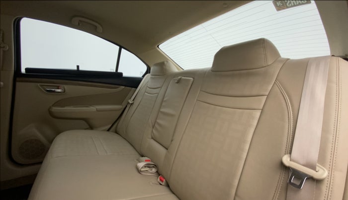 2019 Maruti Ciaz DELTA 1.5 SHVS MT PETROL, Petrol, Manual, 32,885 km, Right Side Rear Door Cabin