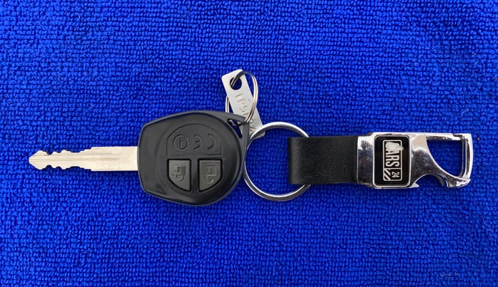 2019 Maruti Ciaz DELTA 1.5 SHVS MT PETROL, Petrol, Manual, 32,885 km, Key Close Up