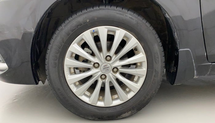 2019 Maruti Ciaz DELTA 1.5 SHVS MT PETROL, Petrol, Manual, 32,885 km, Left Front Wheel