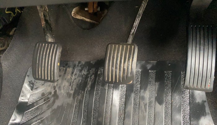 2016 Hyundai Grand i10 SPORTZ 1.2 KAPPA VTVT, CNG, Manual, 97,381 km, Pedals