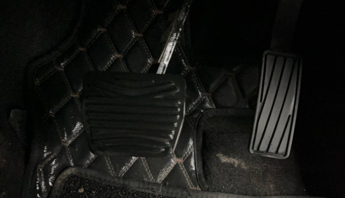 2022 Mahindra SCORPIO-N Z8 L PETROL AT 6 STR, Petrol, Automatic, 52,457 km, Pedals