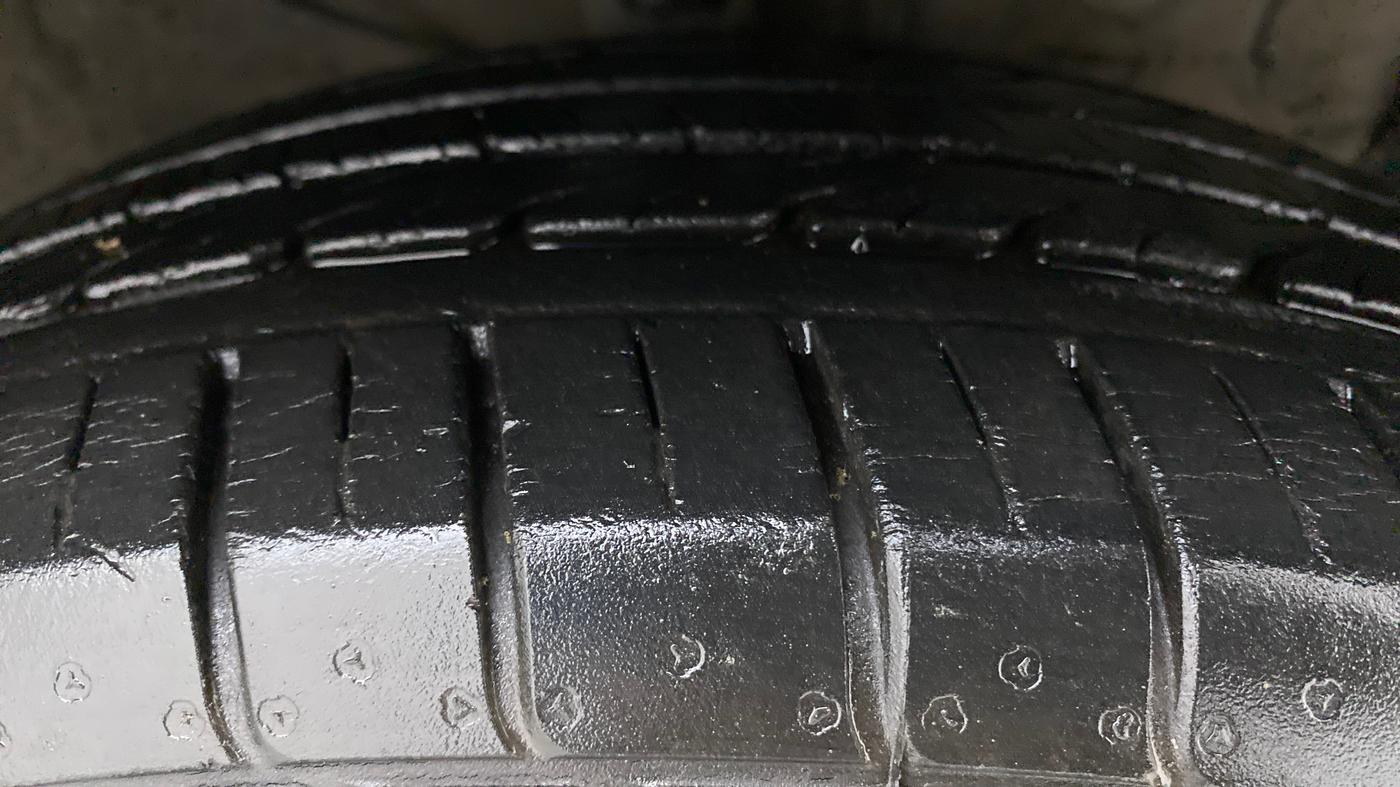 2016 Hyundai Creta 1.6 SX PLUS PETROL, Petrol, Manual, 20,142 km, Right Front Tyre Tread