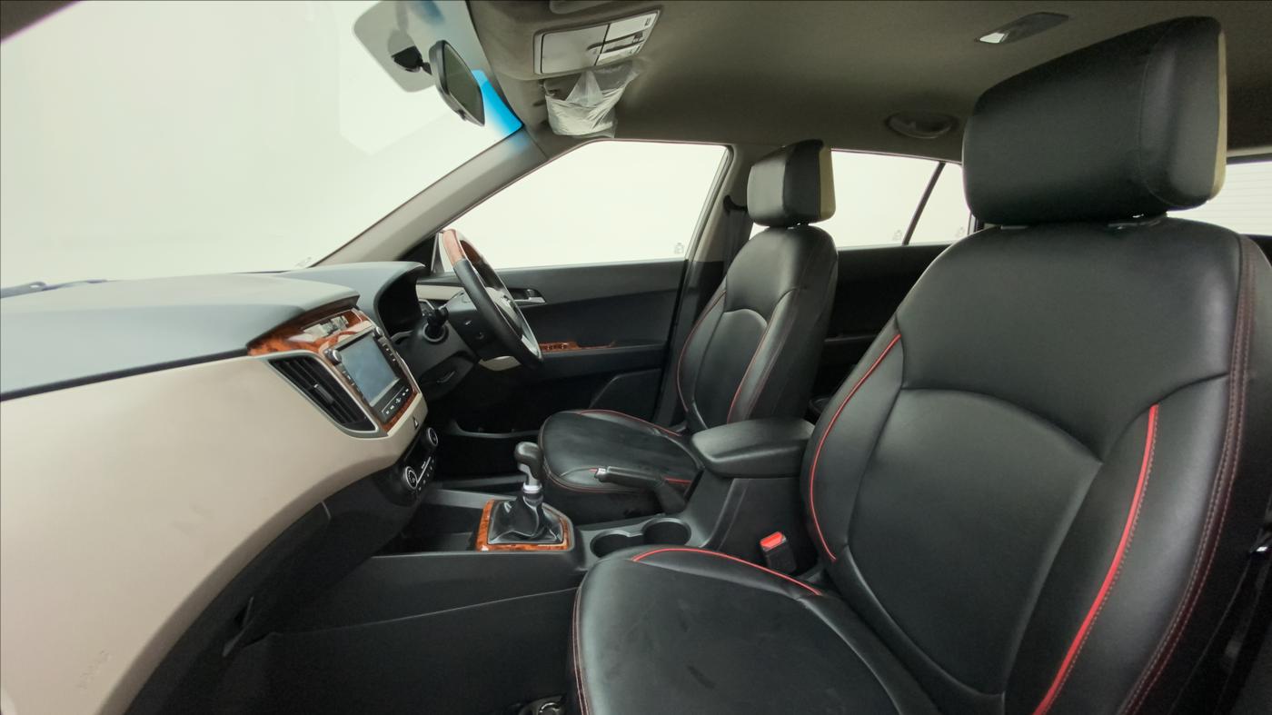 2016 Hyundai Creta 1.6 SX PLUS PETROL, Petrol, Manual, 20,142 km, Right Side Front Door Cabin