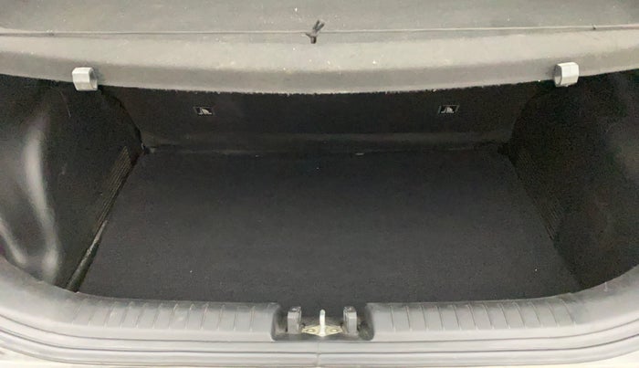 2022 Hyundai VENUE S (O) 1.0 Turbo Petrol DCT, Petrol, Automatic, 42,538 km, Boot Inside