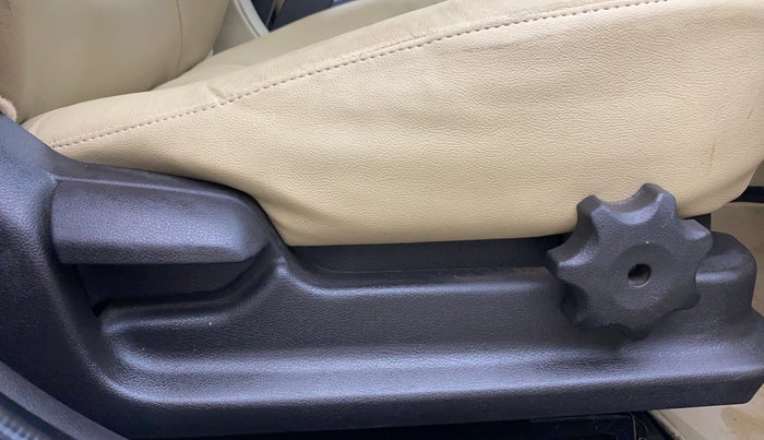 2016 Hyundai Verna 1.6 CRDI SX, Diesel, Manual, 1,44,453 km, Driver Side Adjustment Panel