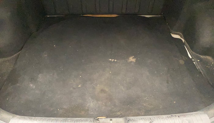 2016 Hyundai Verna 1.6 CRDI SX, Diesel, Manual, 1,44,453 km, Boot Inside