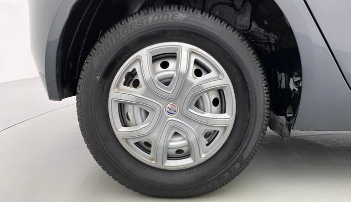 2021 Tata ALTROZ XE 1.2, Petrol, Manual, 5,596 km, Right Rear Wheel