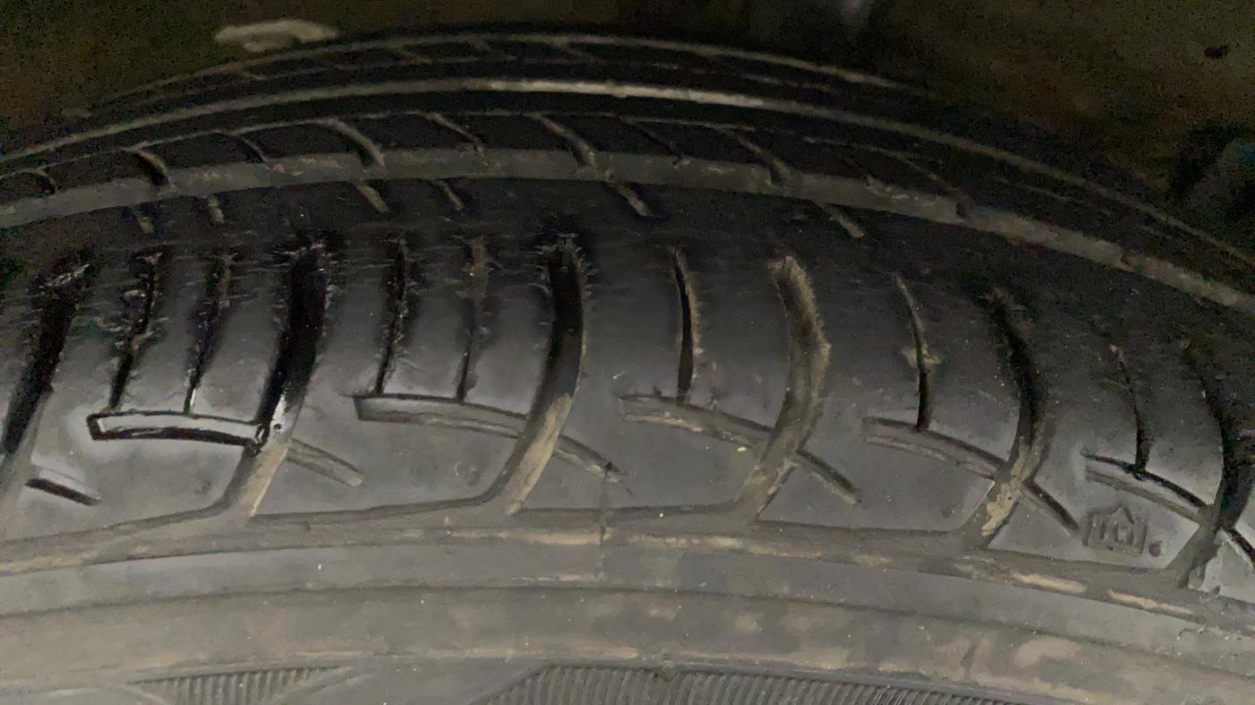 2018 Maruti Ciaz ZETA 1.4  AT PETROL, Petrol, Automatic, 53,796 km, Right Rear Tyre Tread