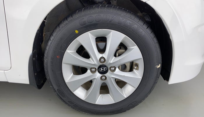 2015 Hyundai Verna FLUIDIC 1.6 CRDI S, Diesel, Manual, 47,361 km, Right Front Wheel