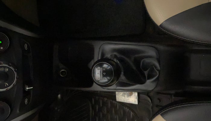 2014 Hyundai Eon ERA +, Petrol, Manual, 79,707 km, Gear Lever