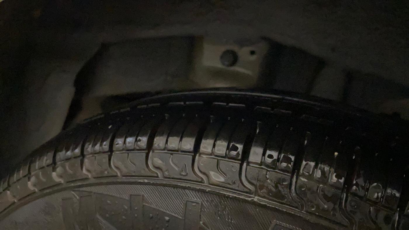 2014 Hyundai Eon ERA +, Petrol, Manual, 79,707 km, Left Rear Tyre Tread