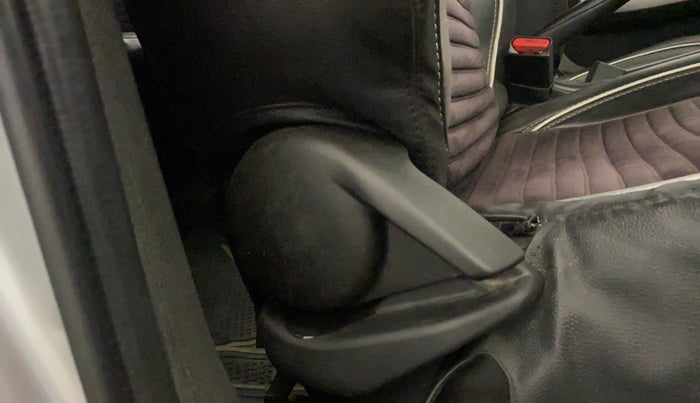 2016 Maruti Baleno DELTA PETROL 1.2, Petrol, Manual, 88,858 km, Driver Side Adjustment Panel