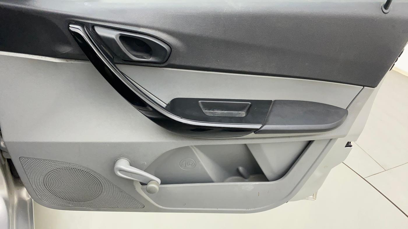2020 Tata Tiago XE PETROL, Petrol, Manual, 28,664 km, Driver Side Door Panels Control
