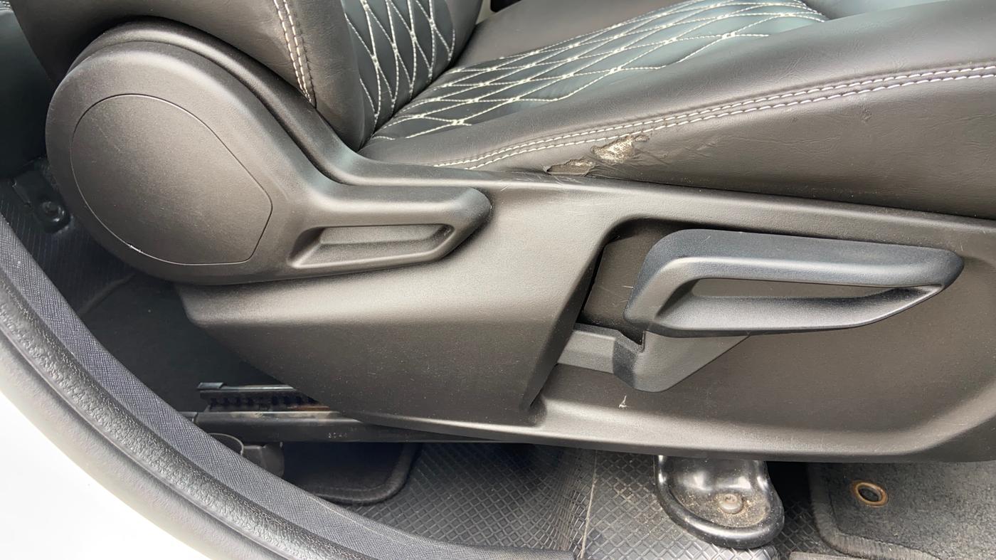 2021 Tata NEXON XZ PLUS PETROL, Petrol, Manual, 43,746 km, Driver Side Adjustment Panel
