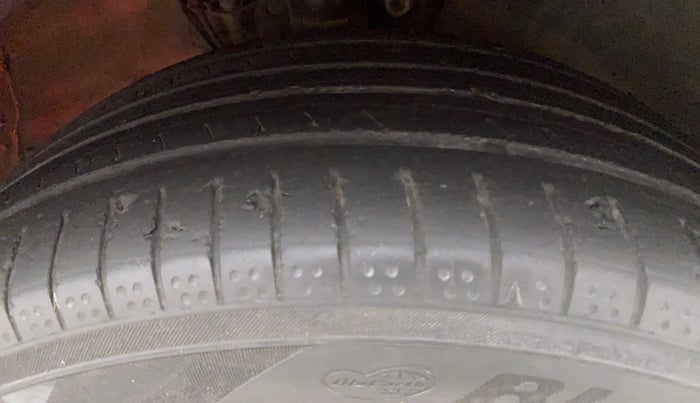 2019 Volkswagen Polo COMFORTLINE 1.0L MPI, Petrol, Manual, 54,826 km, Right Front Tyre Tread