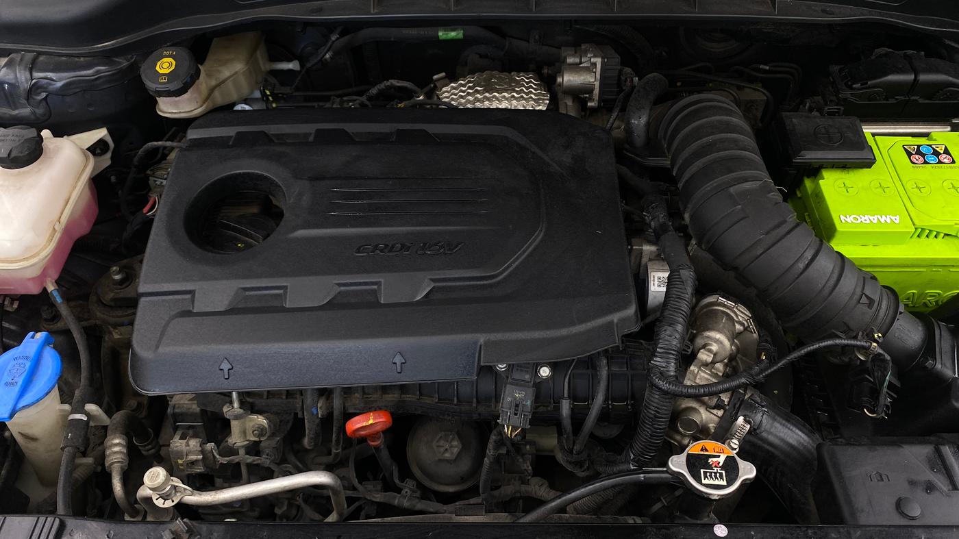 2022 KIA CARENS LUXURY PLUS 1.5 DIESEL AT 7 STR, Diesel, Automatic, 39,932 km, Engine View